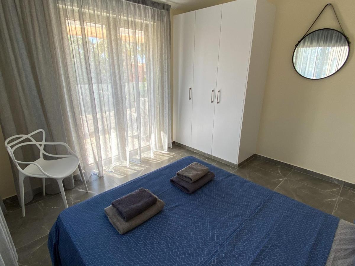 Luxury Villa Roma Near The Beach كورال باي المظهر الخارجي الصورة