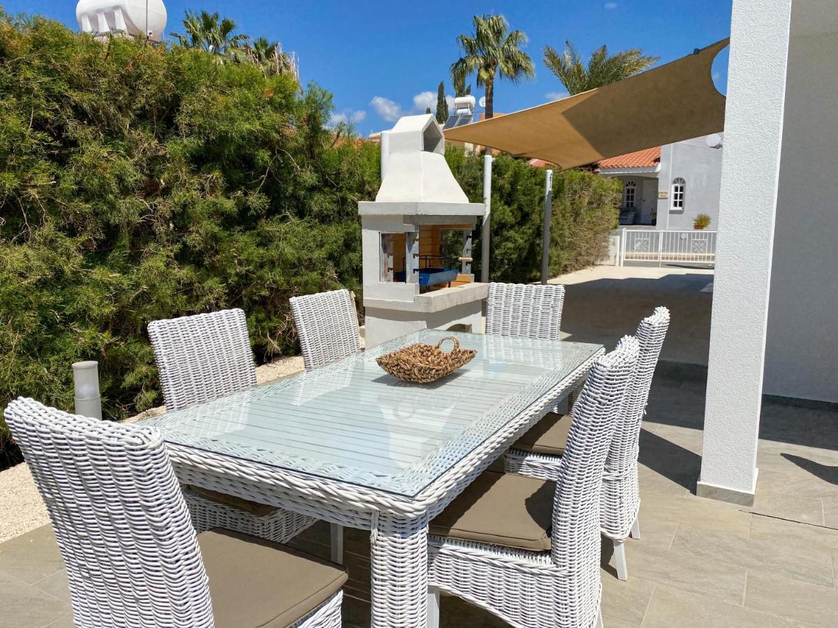 Luxury Villa Roma Near The Beach كورال باي المظهر الخارجي الصورة