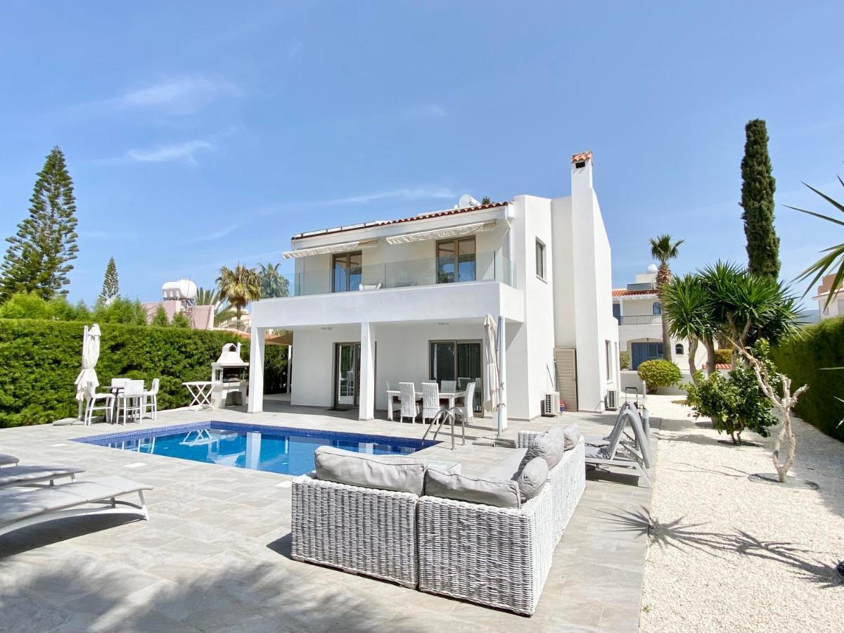 Luxury Villa Roma Near The Beach كورال باي المظهر الخارجي الصورة